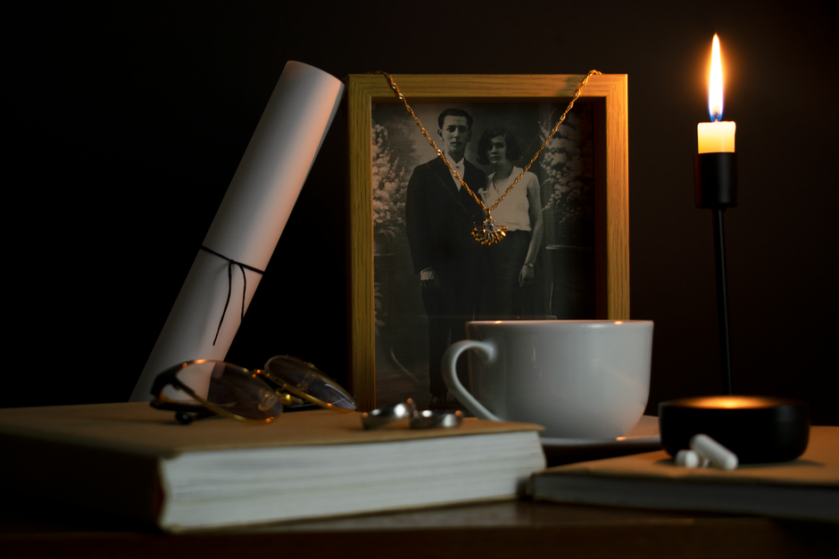 Family grieving a loved one in a wrongful death case