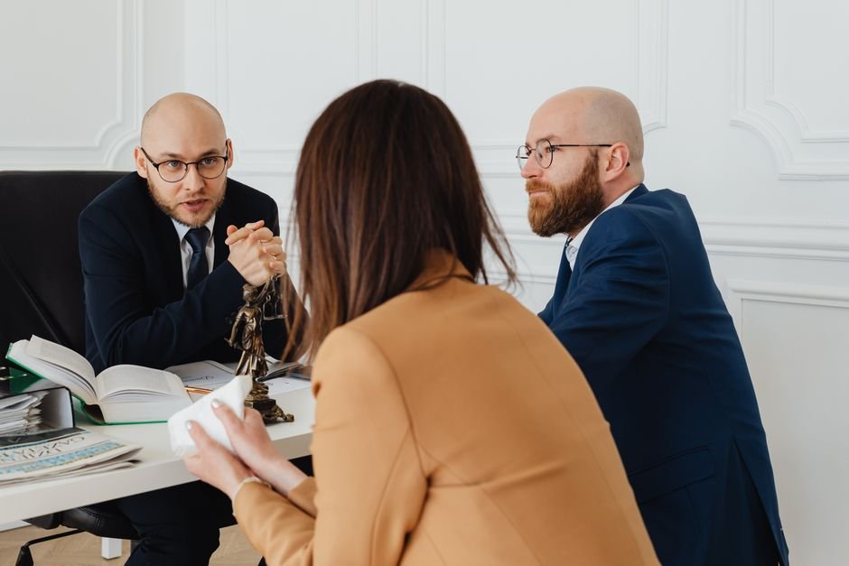Personal injury lawyer meeting with an injured client